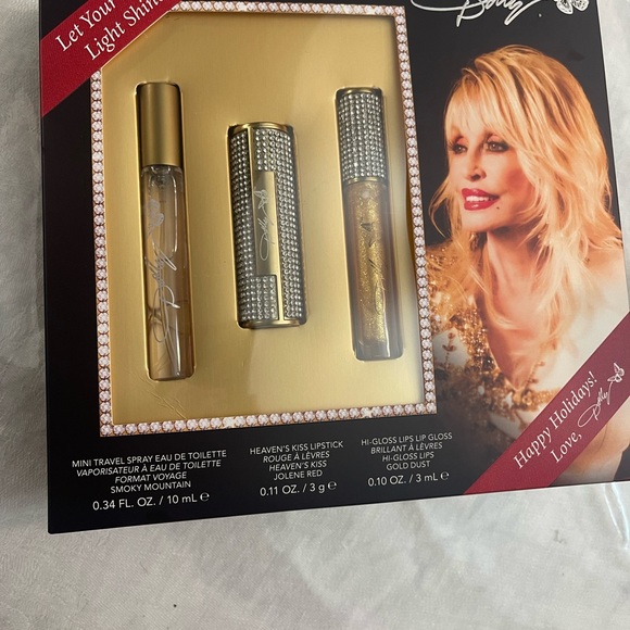 NEW! LIMITED STOCK! Dolly Parton Smoky Mountain Holiday Set - Picture 2 of 5